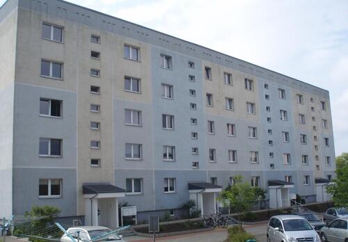 Foto - Schöne 4-Zimmer-Wohnung mit Einbauküche in ruhiger Lage in Neustrelitz