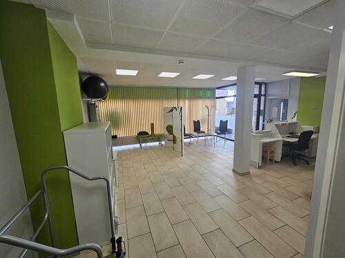 Foto - Gewerbefläche 113 m²: Ideal für Praxis, Büro oder Laden