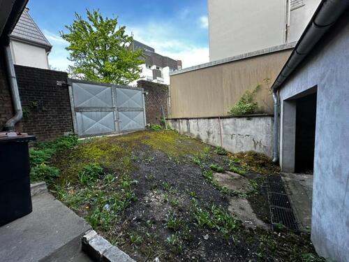 Foto - Vermiete große Garage Lager in Mettmann sehr abschüssige Rampe