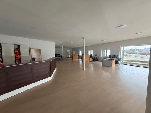 Foto - Moderne Gewerbefläche Ladenlokal TOP-Lage 250 qm zu Vermieten