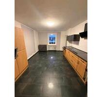 Modern, hell 160 qm mit Einbauküche, Loggia in SB-St. Johann - Saarbrücken Eschberg