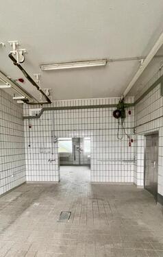 Foto - Lagerraum ca. 80 m2, EG, gefliest, ca. 3,5m Raumhöhe, Stellplätze