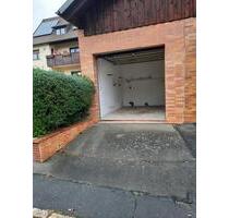 Garage mit elektrischen Sektionaltor - Rödental