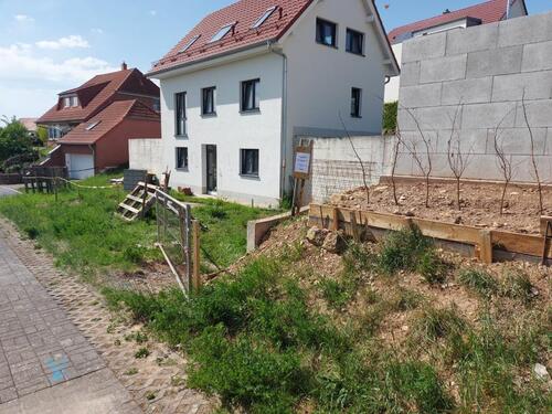 Foto - Einfamilienhaus mit Einliegerwohnung