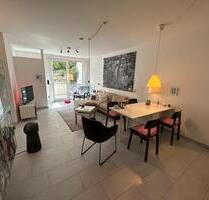 Lichtdurchflutete 2-Zimmer Wohnung in zentraler, ruhiger Lage - Dreieich