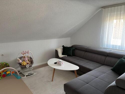 Foto - Dachgeschoss Wohnung zu Vermieten (3,5 Zimmer)