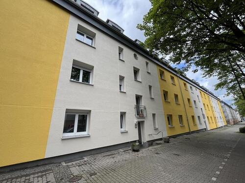 Foto - Bei VIVAWEST die Sonnenstrahlen auf dem eigenen Balkon genießen.
