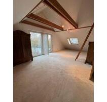 Helle 2 Zimmer DG Wohnung in Berend – ruhige Lage mit EBK - Nübel