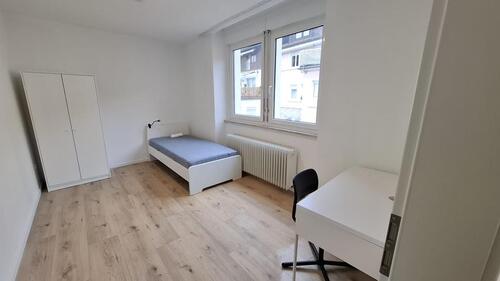 Foto - WG Zimmer frisch renoviert, bereit zum Einzug!