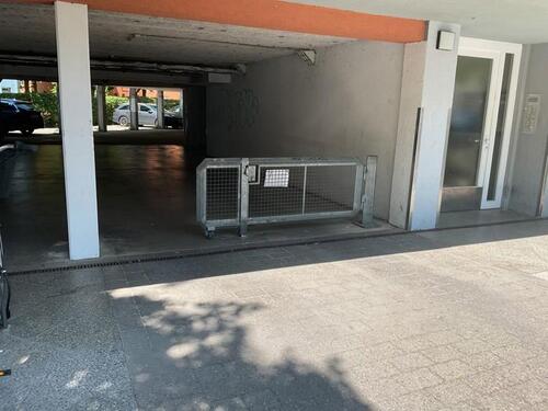 Foto - Hier könnte Ihr Auto stehen! - 44,00 EUR Miete,