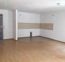 Schloßchemnitz * 2 Zimmer mit Wohnküche * Frei