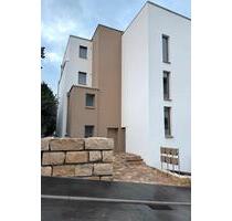 Erstbezug nach Neubau - schöne 3-Zi.-Whg mit Aufzug u Stellplatz - Obrigheim