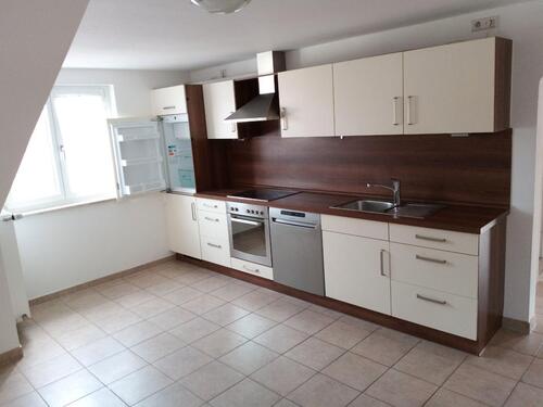 Foto - 3 Zimmer Dachgeschoßwohung - 550,00&nbsp;EUR Kaltmiete, ca.&nbsp; 70,00&nbsp;m&sup2;