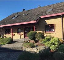 Dachgeschoss Wohnung 3 ZKB in Halsenbach ab 01.08. zu vermieten Dachgeschoss Wohnung 3 ZKB in Halsenbach ab 01.08. zu vermieten