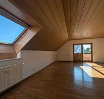 Lichtdurchflutete 2 Zimmerwohnung - Essingen