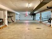 Foto - Doppelparker direkt neben Bahnhof Harras