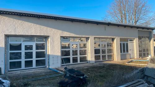 Foto - Hallen, Lager, Werkstatt, Produktion, Stellflächen zu vermieten