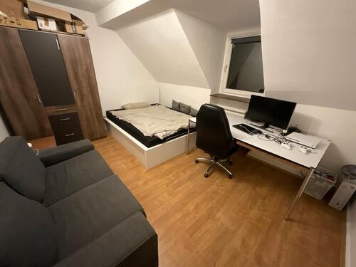 Foto - 2 Zimmer Dachgeschoßwohnung zur Miete in Köln