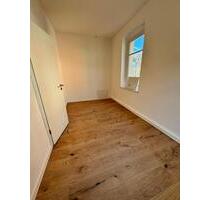 Erstbezug nach Sanierung – 3-Zimmer-Wohnung mit EBK - Dresden Leuben