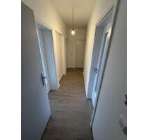 Kernsanierte 3-Zimmer Wohnung mit Balkon - Lengede