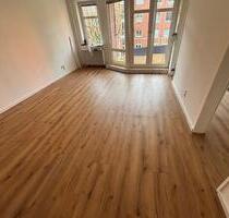 ganz frisch renovierte - 2 Zi-Wohnung Pinneberg Mitte EBKBalkon
