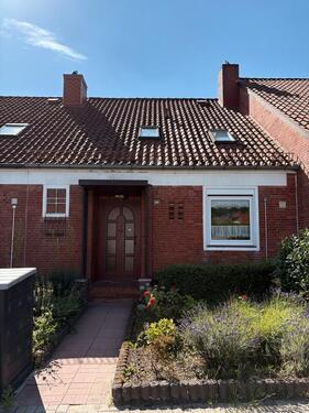 Foto - Familienfreundliches Reihenmittelhaus mit Vollkeller und Garage