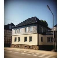 Moderner Altbau-Office-Charme: großzügiges Büro mit 4 Räumen an der B55 - Engelskirchen