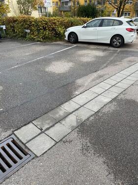 Foto - PKW-Aussenstellplatz in Regensburg