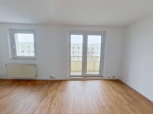 Foto - Schicke 3-Zimmer-Wohnung mit BALKON in zentraler Lage