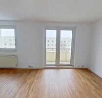 Schicke 3-Zimmer-Wohnung mit BALKON in zentraler Lage - Magdeburg Hopfengarten