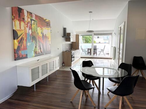 Foto - +++ Wiesbaden Nähe Hauptbahnhof - Residieren in top saniertem Altbau ++ Exklusive und moderne 4-ZKBT +++