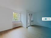 Foto - Frisch renoviert: Große 3-Zimmer-Wohnung mit Balkon und saniertem Tageslichtbad