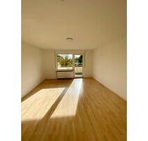 Erstbezug nach Renovierung - Helle 3-Zimmer-Wohnung mit Balkon in - Bad Vilbel