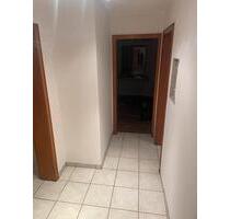 Renovierte DG-Wohnung in Randlage Kernstadt mit Balkon - Borgentreich