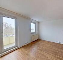 Schöne 3-Zimmer-Wohnung mit EBK, BALKON und Wannenbad - Magdeburg Hopfengarten