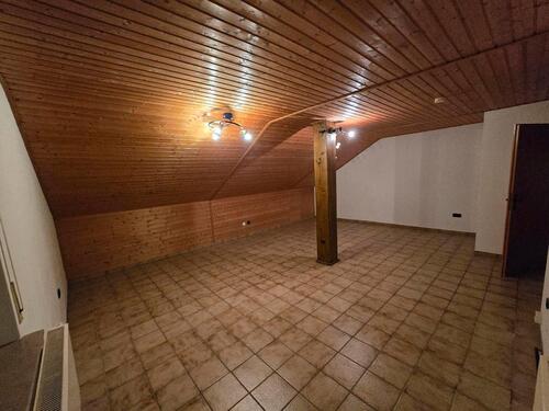 Foto - Dachgeschoßwohnung in Grünberg zur Miete