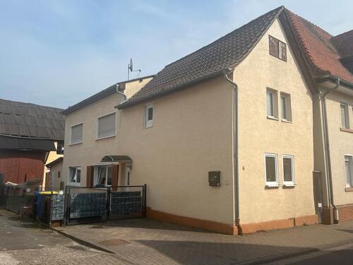 Foto - Einfamilienhaus mit Stellplatz Terrasse und Scheune