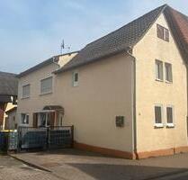 Einfamilienhaus mit Stellplatz Terrasse und Scheune - Wölfersheim