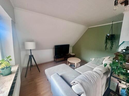 Foto - Helle 3 Zimmer Wohnung 70qm in 3-Parteien-Haus mit EBK