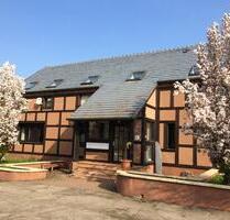 Nähe Beeskow. Schick wohnen im Landhausstil.