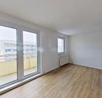 Gut geschnittene 3-Zimmer-Wohnung mit BALKON, Badewanne und EBK - Magdeburg Hopfengarten