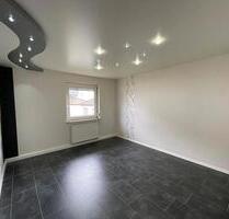 Helle 2,5-Zimmer-Wohnung mit Gartenanteil & Einbauküche - Heubach