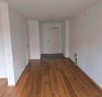 Erstbezug: KfW40 2-Zimmer-Wohnung mit Einbauküche und Stellplatz - Dingolfing