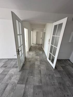 Foto - 4 ZKB in top Lage !!! - 1.100,00&nbsp;EUR Kaltmiete, ca.&nbsp; 88,00&nbsp;m&sup2;