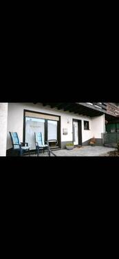 Foto - Doppelhaushälfte mit Garage, Garten und Balkon, ruhige Waldlage