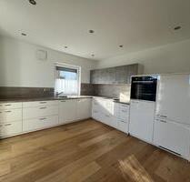 Traumhafte 2-Zimmer Wohnung barrierefrei mit Einbauküche und 2 Balkonen - Tittling