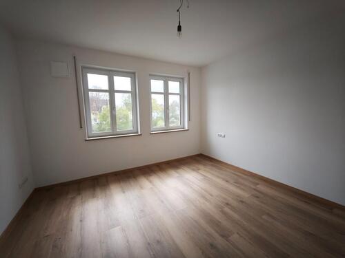 Foto - Stilvolle 2,5 Zimmer Wohnung mit Terrasse: Erstbezug nach Sanieru
