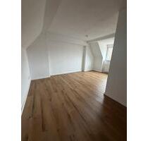 Schöne 6 Raum-Wohnung in Weißenfels