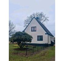 Freistehendes Einfamilienhaus mit großem Grundstück. - Emkendorf