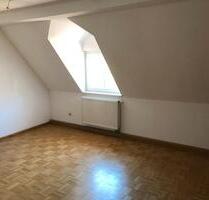 Lichtdurchflutete 2 Zimmer Dachgeschosswohnung in Rotttweil - Rottweil